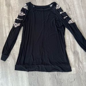 Filly Flair - For The Love Leopard Cut Out Long Sleeve Top - Black - Womens